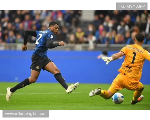 米兰国际足球:解读米兰国际足球比赛中的经典瞬间与精彩赛事 米兰国际足球:解读米兰国际足球比赛中的经典瞬间与精彩赛事